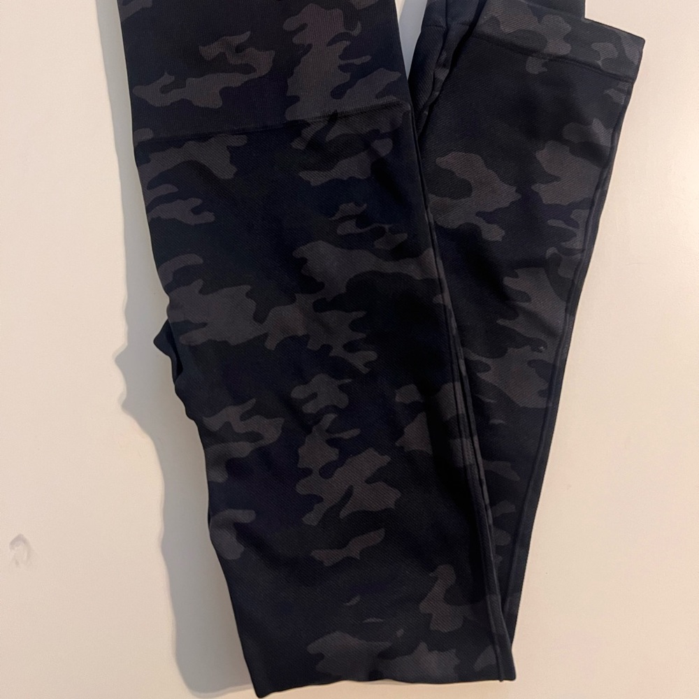 Spanx Camo Leggings- worn twice!